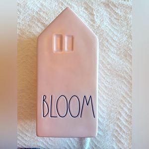 Rae Dunn Bloom House vase EUC